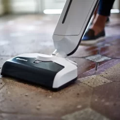 Nilfisk 128390053 Set Combi + EU Washer Hartbodenreiniger + Extra-Bürstrolle, Wischen, Saugen & Trocknen In Einem, Selbstreinigungsfunktion, 2 Tanks -Philips Haushaltsgeräte Verkaufsgeschäft 0b866a89240d63b5a32dba503e8f2b04