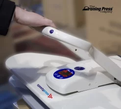 Dampfbügelpresse Ultra XL Von Speedypress - Die Größte & Fortschrittschlichste Heimdampfbügelpresse In Europa (90cm Y 31cm; 2.200watt) Für Superschnelles Bügeln (+ Ersatzabdeckung & Schaumstoff-Unterfilz UVP 45,00 € + Weiteres Zubehör GRATIS) -Philips Haushaltsgeräte Verkaufsgeschäft ed91655387a7d5794da1cb70539d1d13